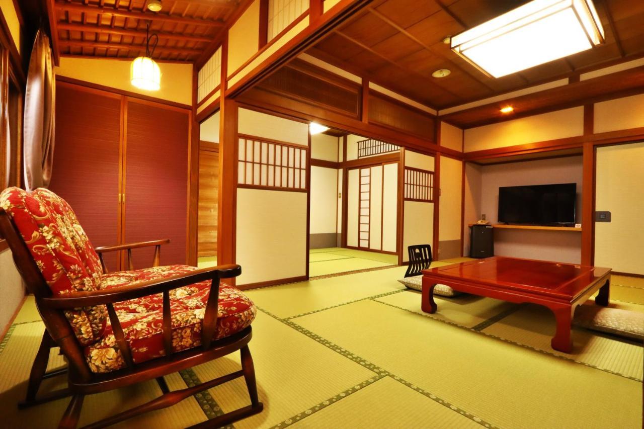 Premium Quadruple Room,1403967866:JPEG